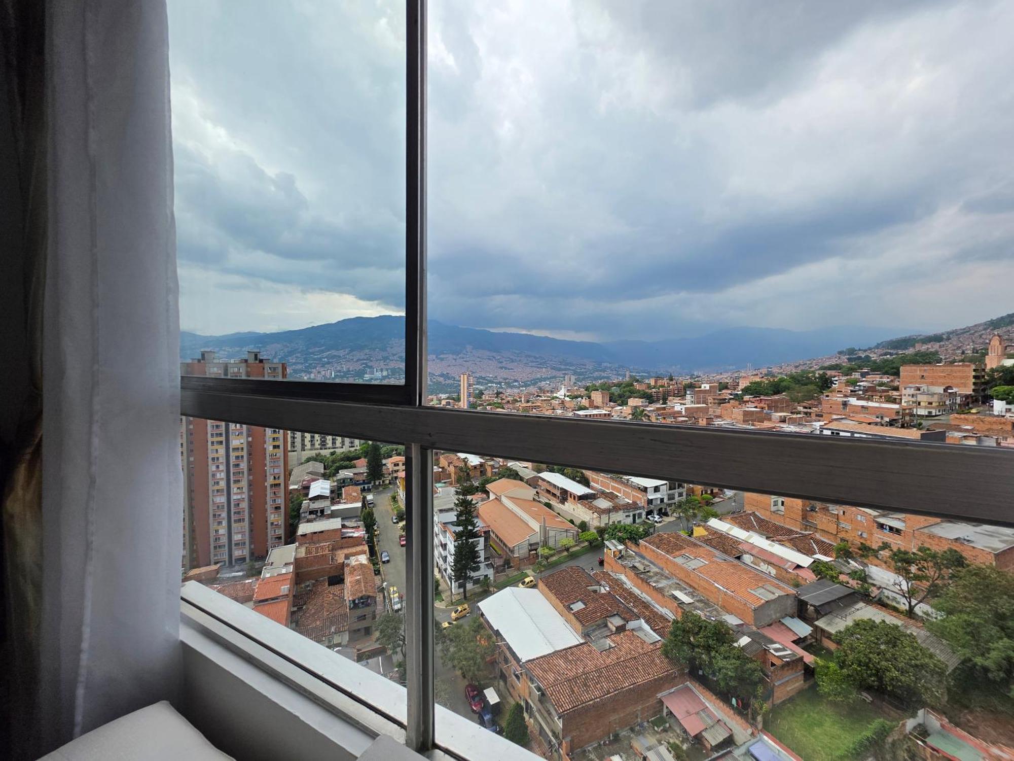 Apartamento Vistas Lindas Cerca Centro Меделин Екстериор снимка