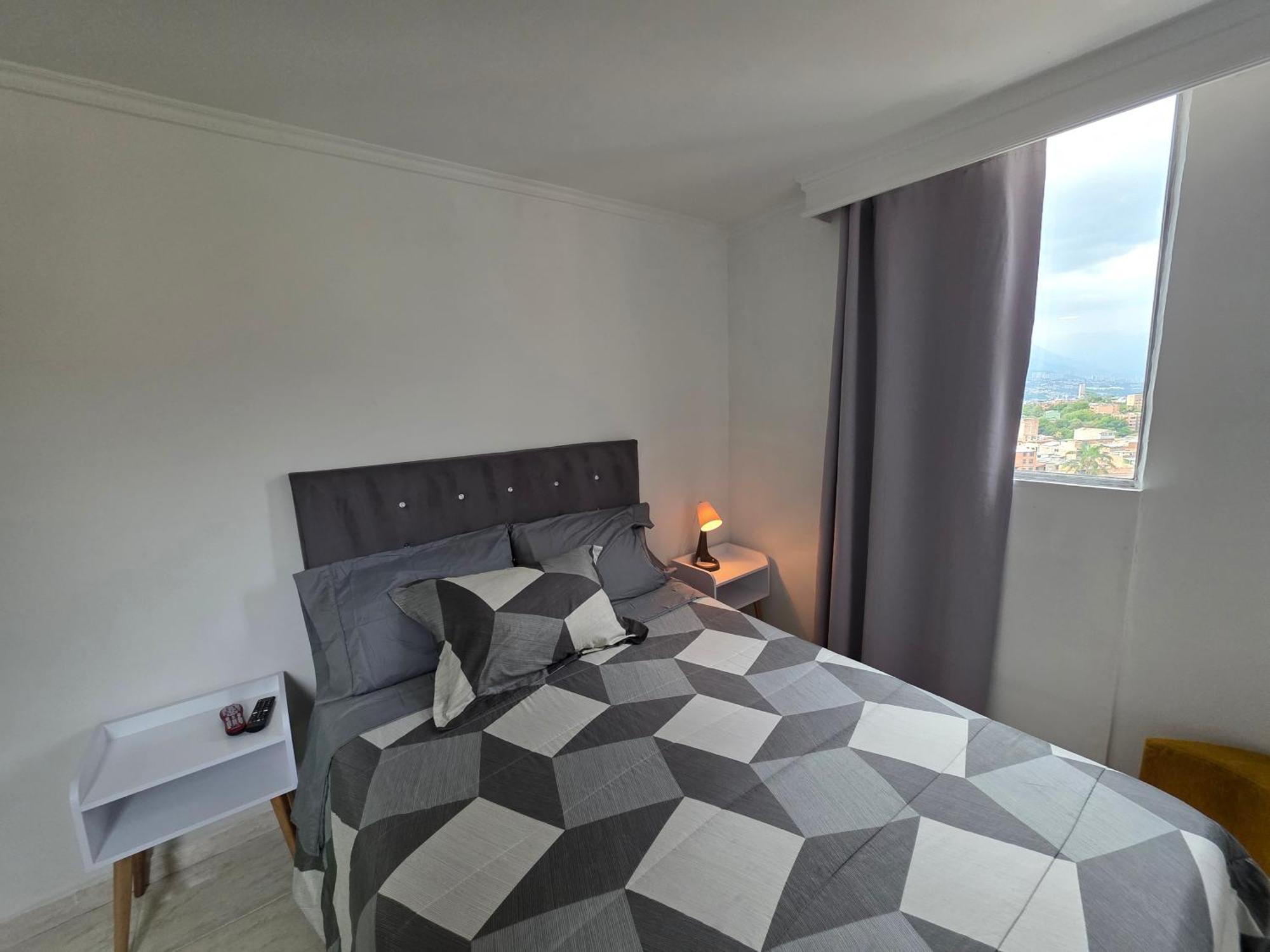 Apartamento Vistas Lindas Cerca Centro Меделин Екстериор снимка